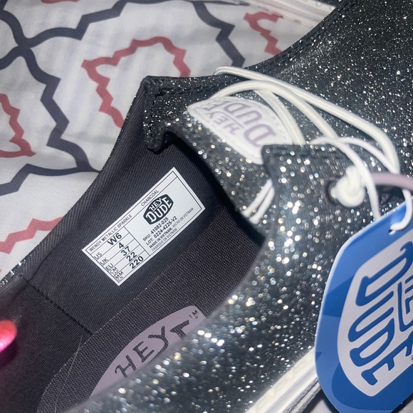 **SOLD** Hey Dude Gray Loafers Slip-On Casual Shoes - Picture 4 of 5